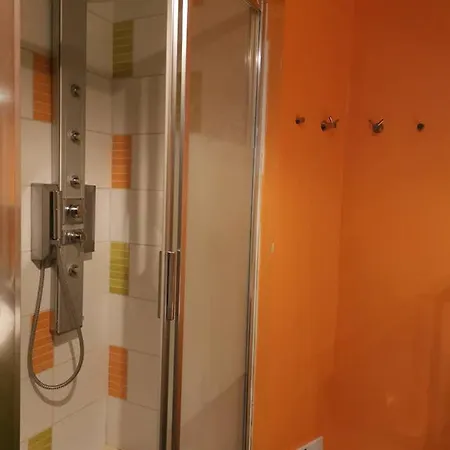 Loft 50m2 Plein Centre-ville Avec Garage, Wifi... * Brest